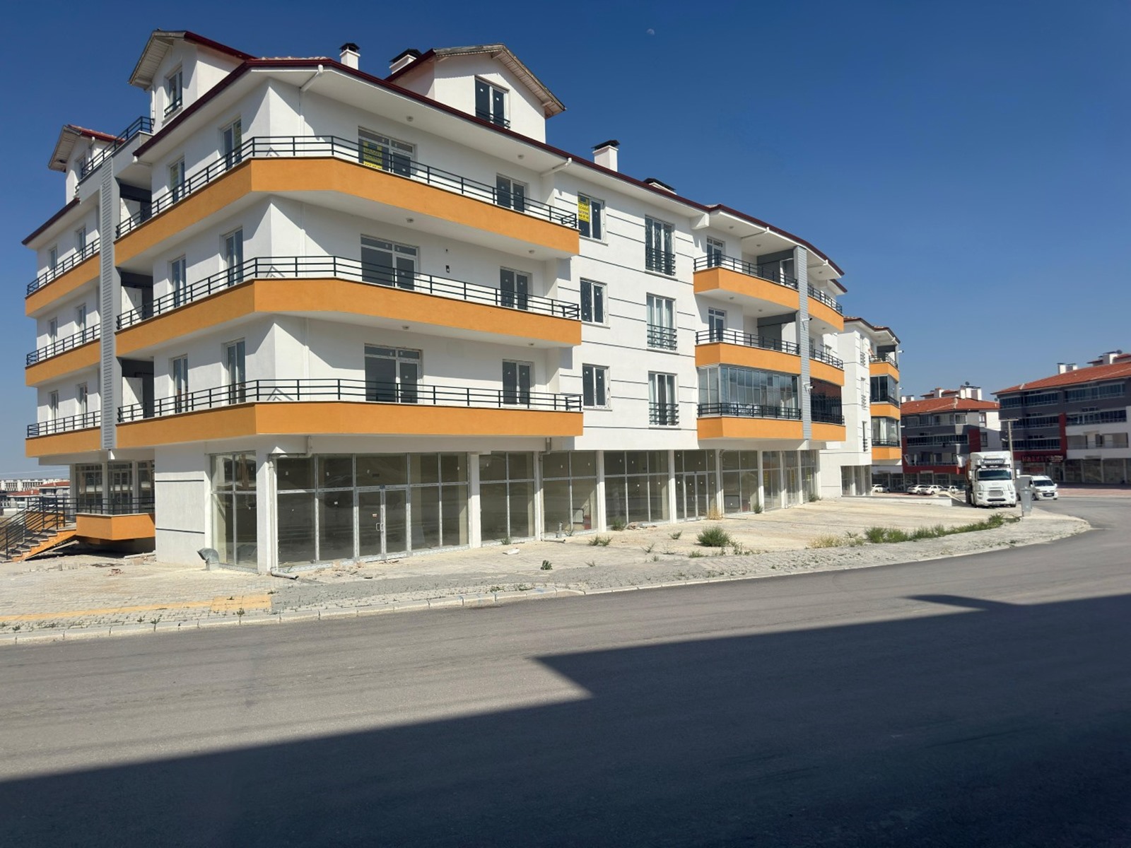 SELAHADDİNİ EYYUBİ MAH 100m² SATILIK SIFIR İŞ YERİ