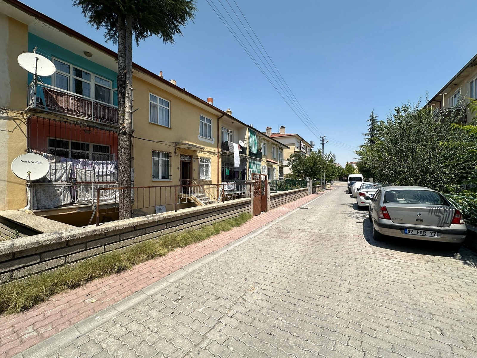 DUMLUPINAR MAHALLESİNDE 3+1 SATILIK DAİRE