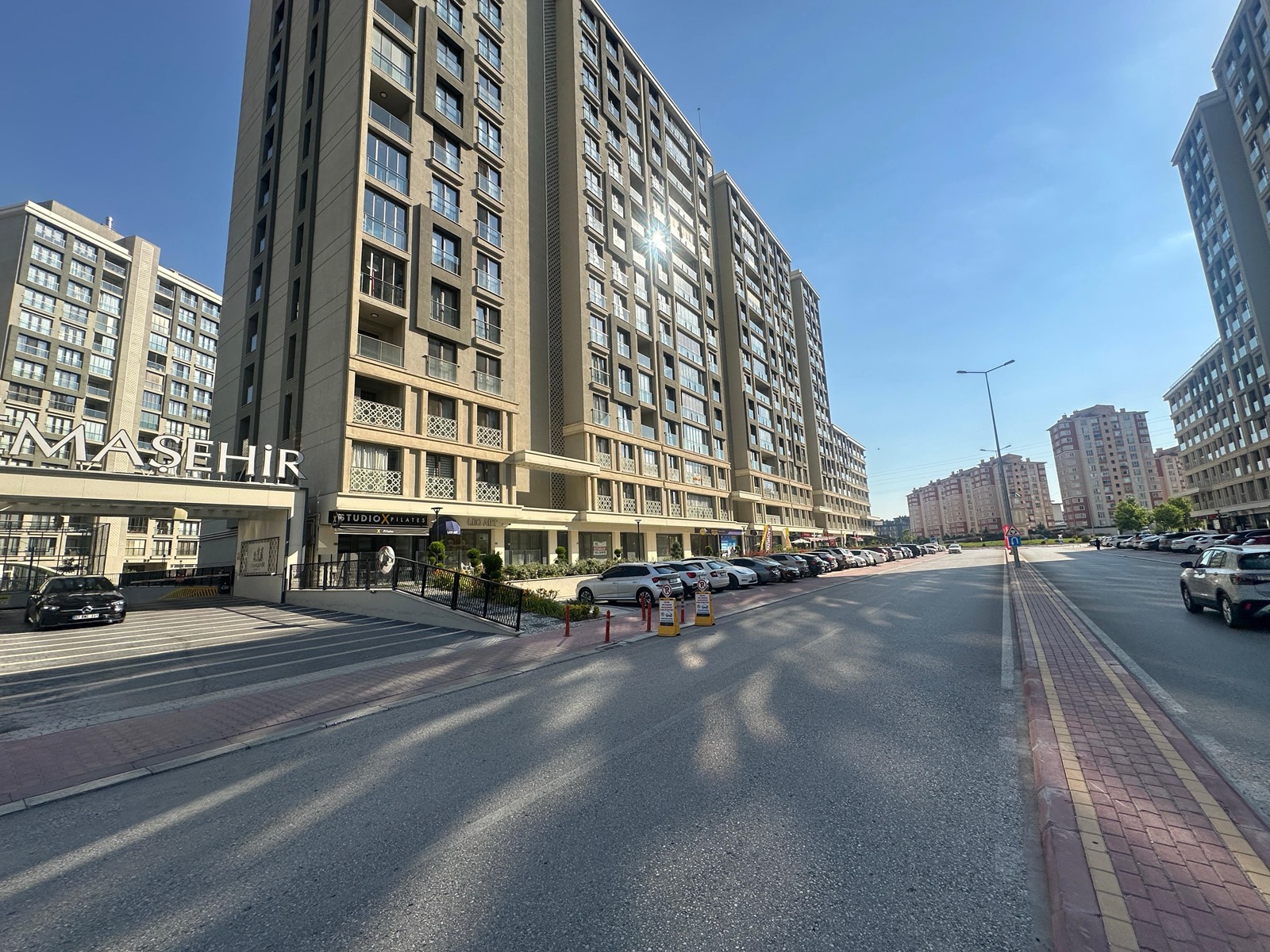 TEMA ŞEHİR ARA KAT GÜVENLİKLİ SİTE KİRALIK 4+1 DAİRE