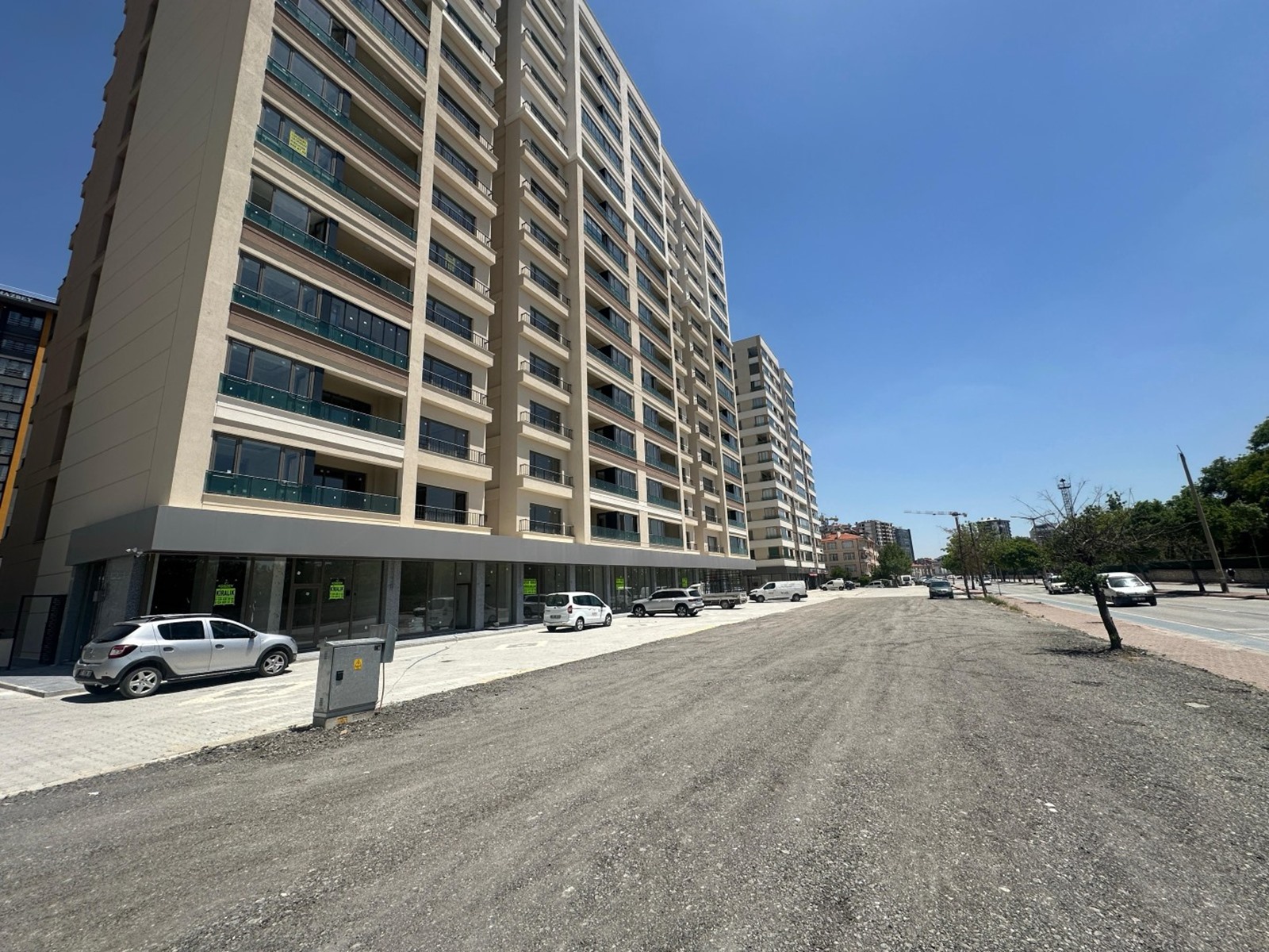 MERAM TIP FAKÜLTESİ BAŞKENT HASTANESİ YOLU ÜZERİ SİTE İÇİ 4+1 KİRALIK DAİRE