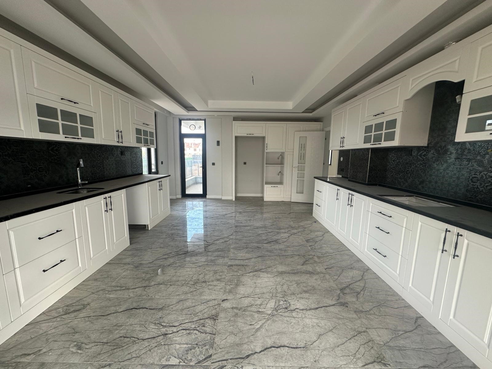 KONYA STADYUM KARŞISINDA MÜSTAKİL 5+1 DUBLEKS SIFIR BAHÇELİ VİLLA